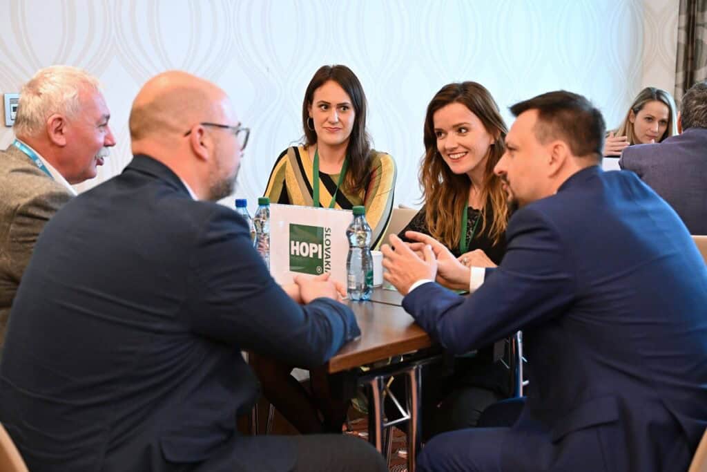 BizLOG meeting na SLOVLOG Congress Bratislava – logističtí manažeři a partneři při networkingových jednáních.