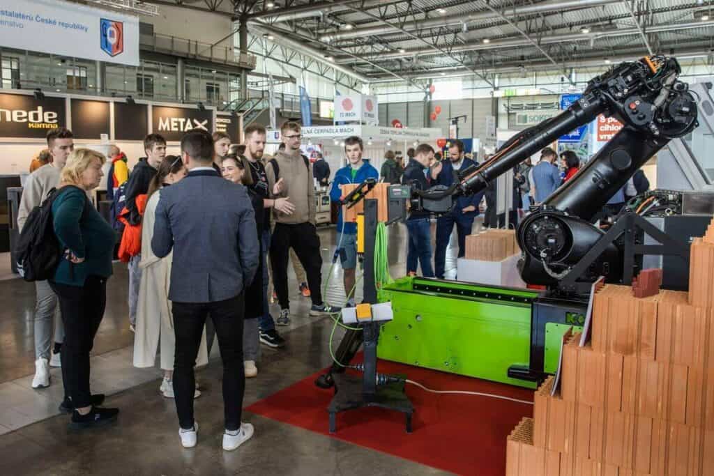Stavební veletrh Brno 2026 – ukázka robotické technologie pro zdění a moderní stavební postupy