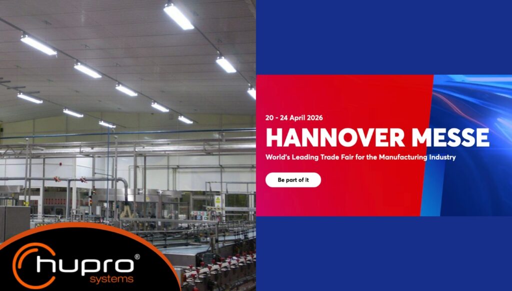 Náhledový obrázek článku o Hannover Messe 2026 s vizuálem veletrhu a ukázkou průmyslové haly HUPRO SYSTEMS SE.