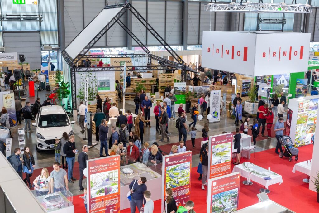 Festival architektury Brno - návštěvníci a expozice na brněnském výstavišti BVV